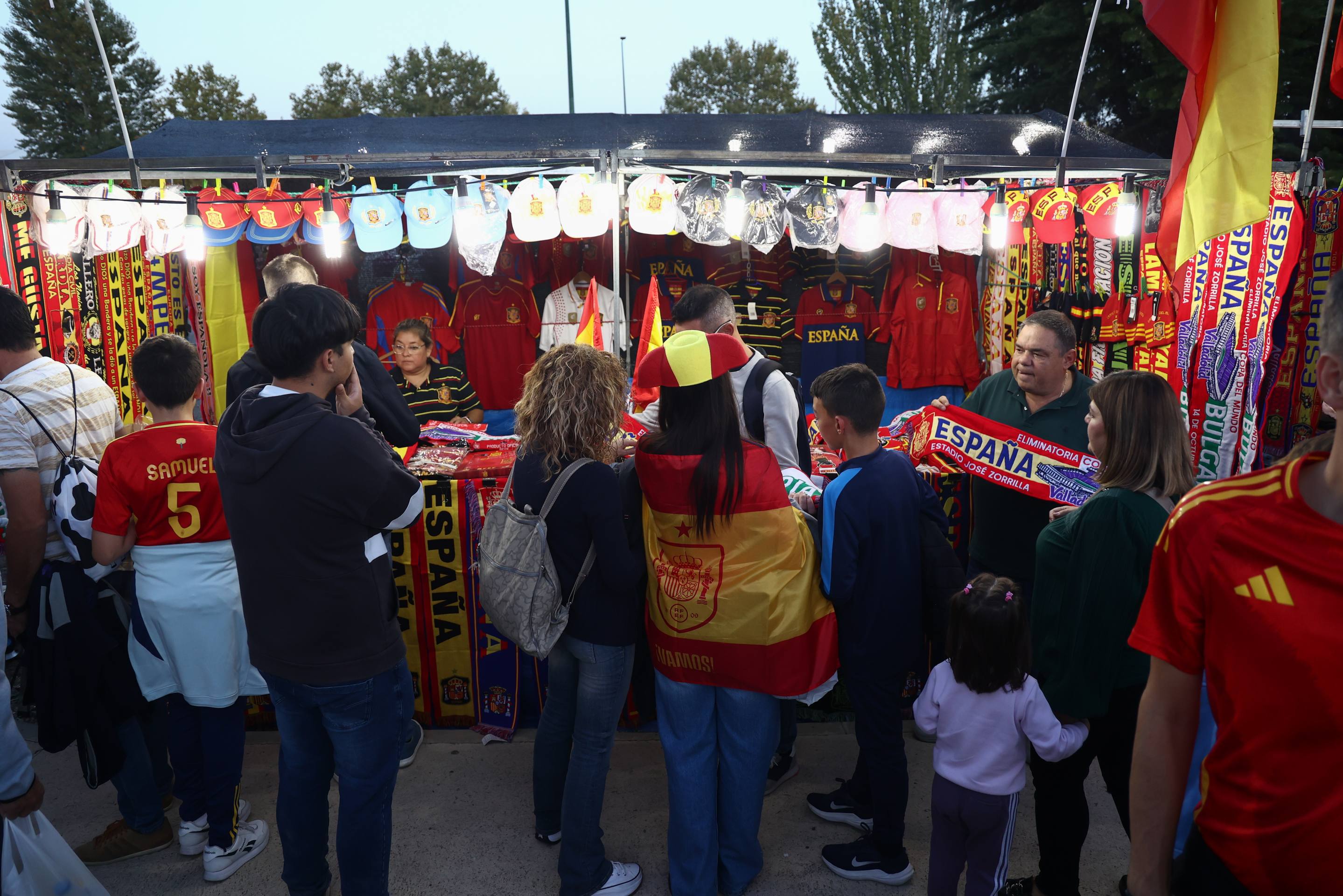 Las imágenes del ambiente en la previa del España-Bulgaria