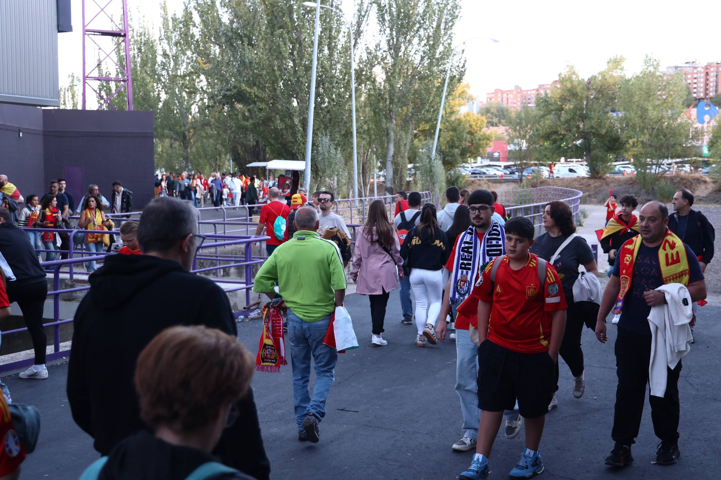 Las imágenes del ambiente en la previa del España-Bulgaria