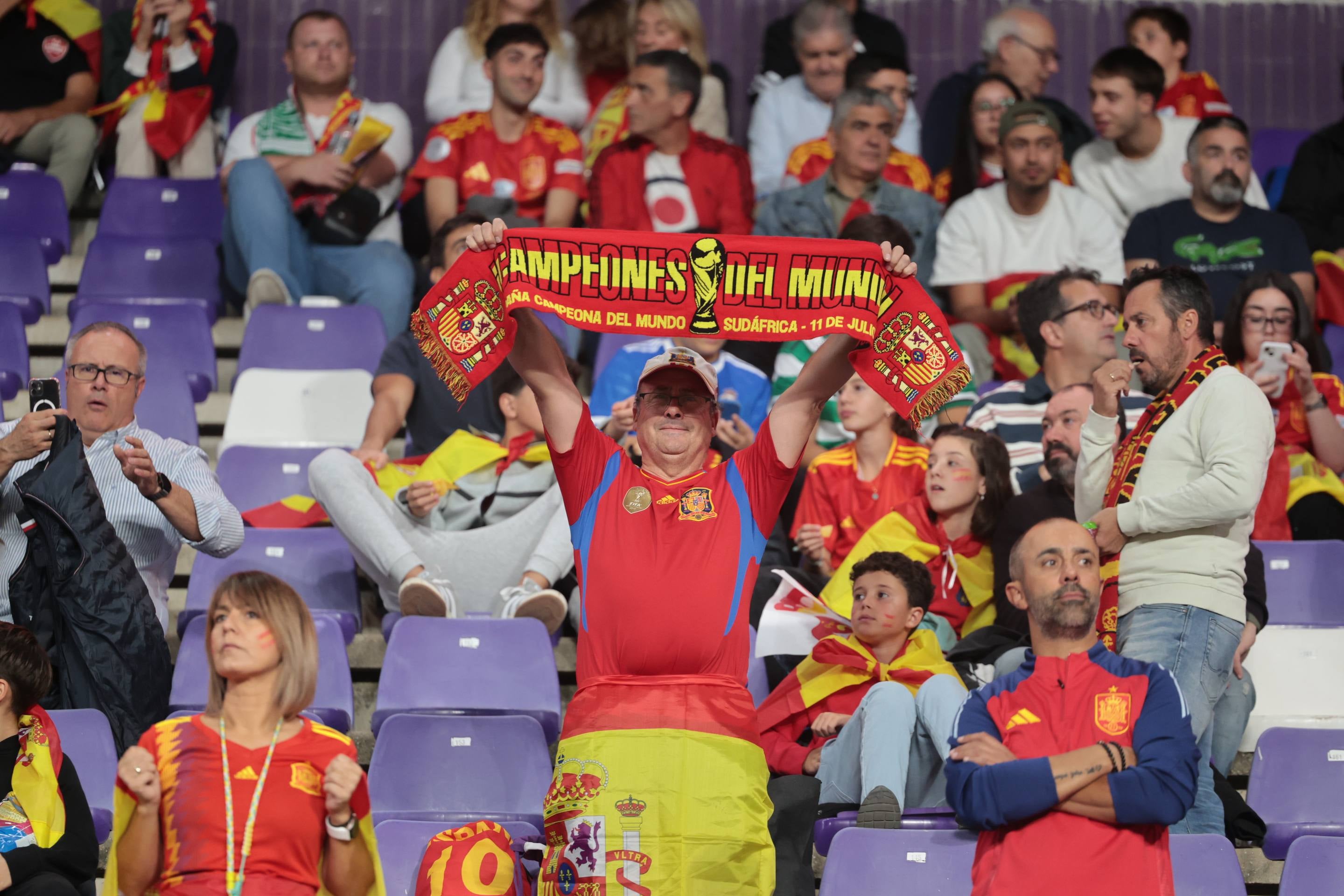 Búscate en la grada del José Zorrilla (2/4)