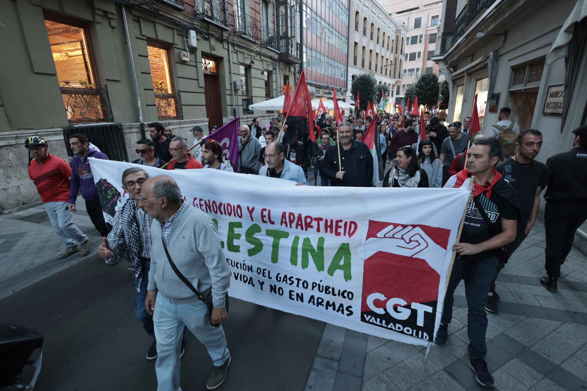 Las imágenes de la manifestación de la Plataforma Solidaria con Palestina de Valladolid