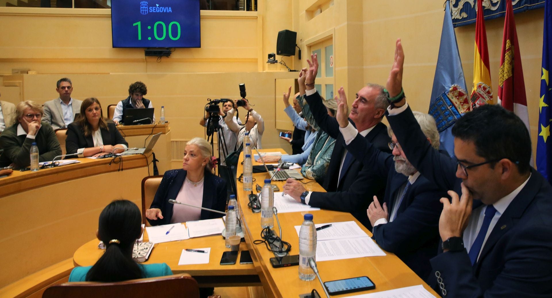 Fotografías de la mañana municipal en el Ayuntamiento de Segovia