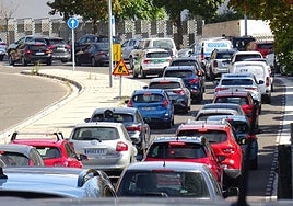Retenciones este miércoles a primera hora de la tarde en la calle Ciudad de la Habana por las obras de la red de calor.