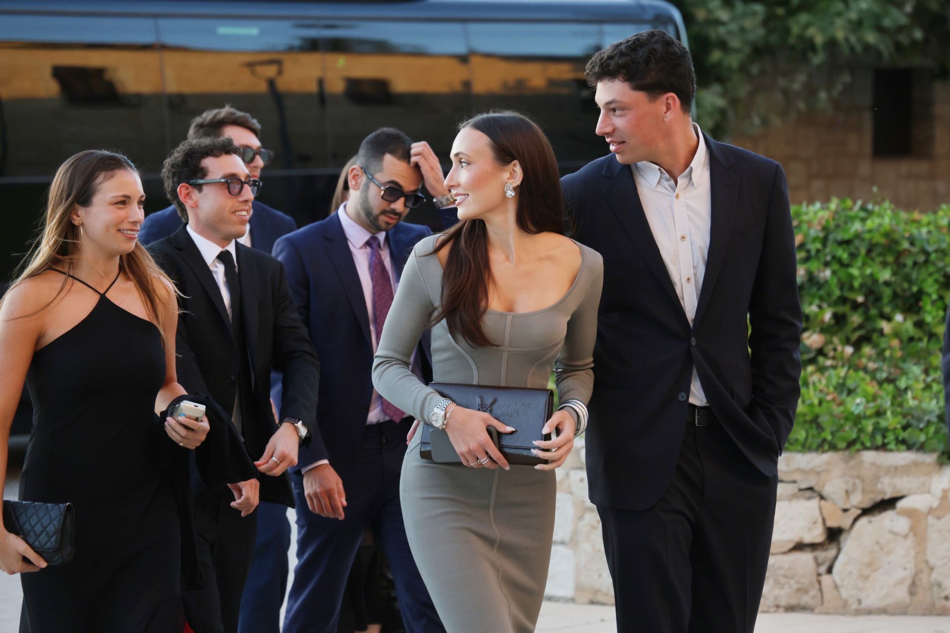 Las imágenes de los invitados de la preboda de Stella Banderas