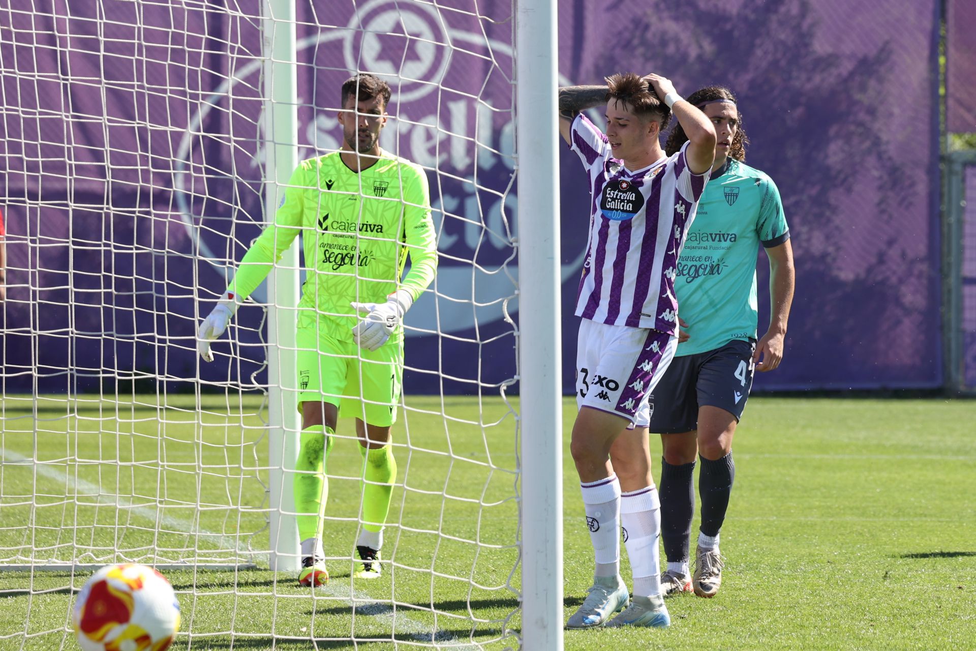 Carvajal se lamenta tras fallar una ocasión, en un partido anterior.
