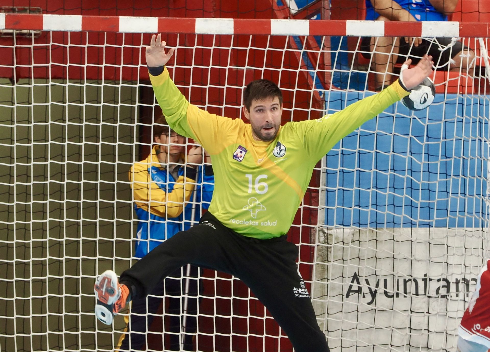 César Pérez, clave en los minutos finales del encuentro del Recoletas en Alicante.