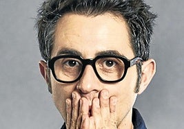 Berto Romero, con sus gafas sin cristales, en una imagen promocional.