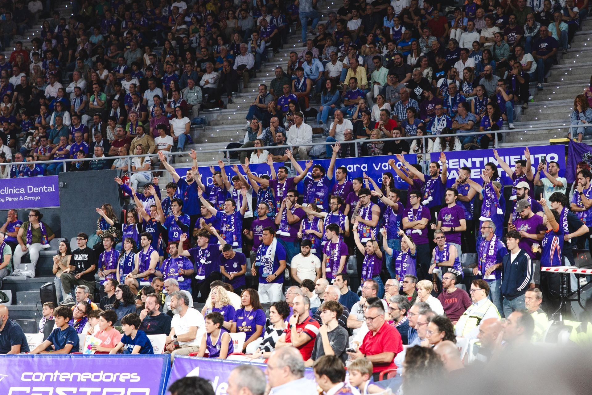 Búscate en las gradas del Súper Agropal-Menorca