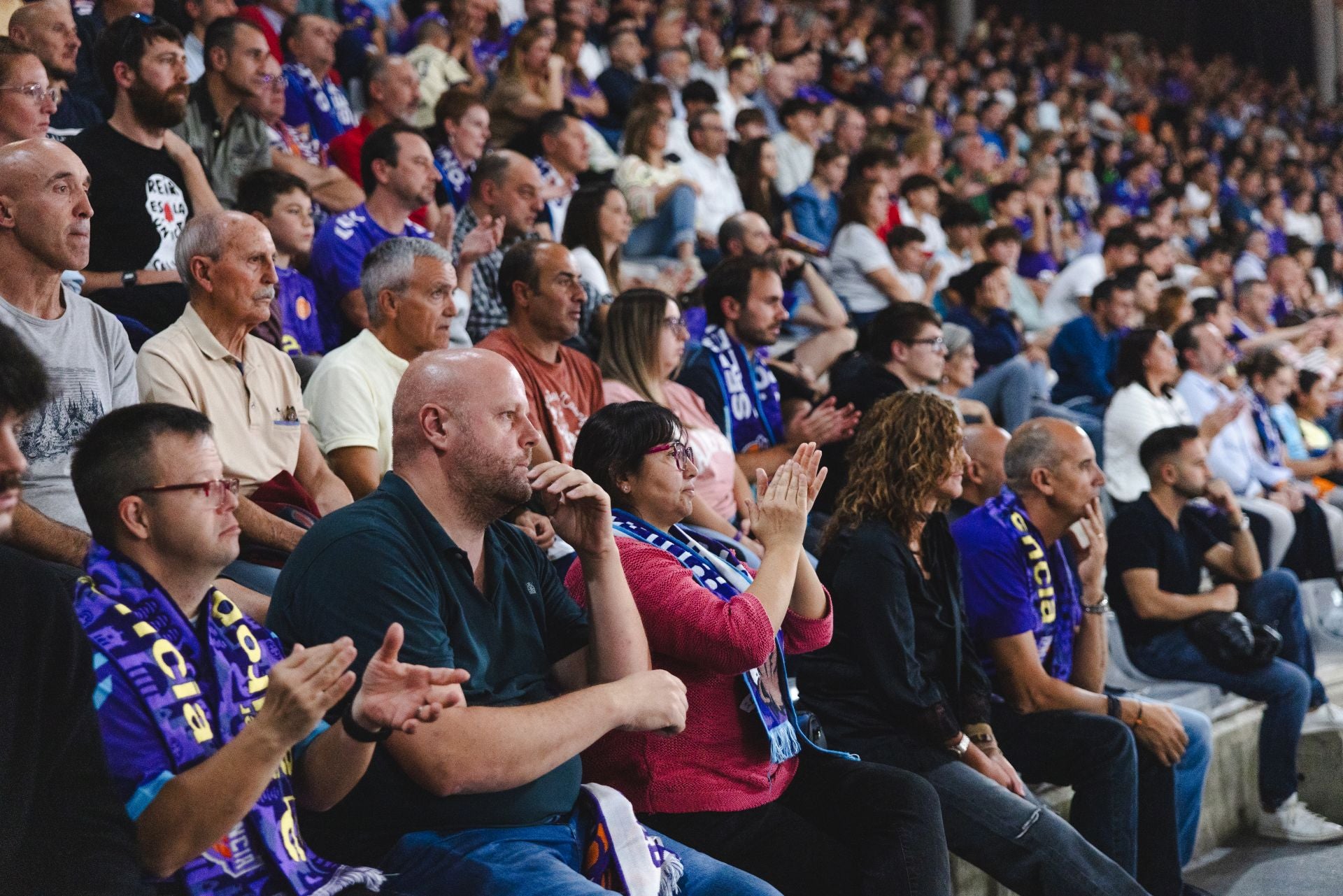 Búscate en las gradas del Súper Agropal-Menorca