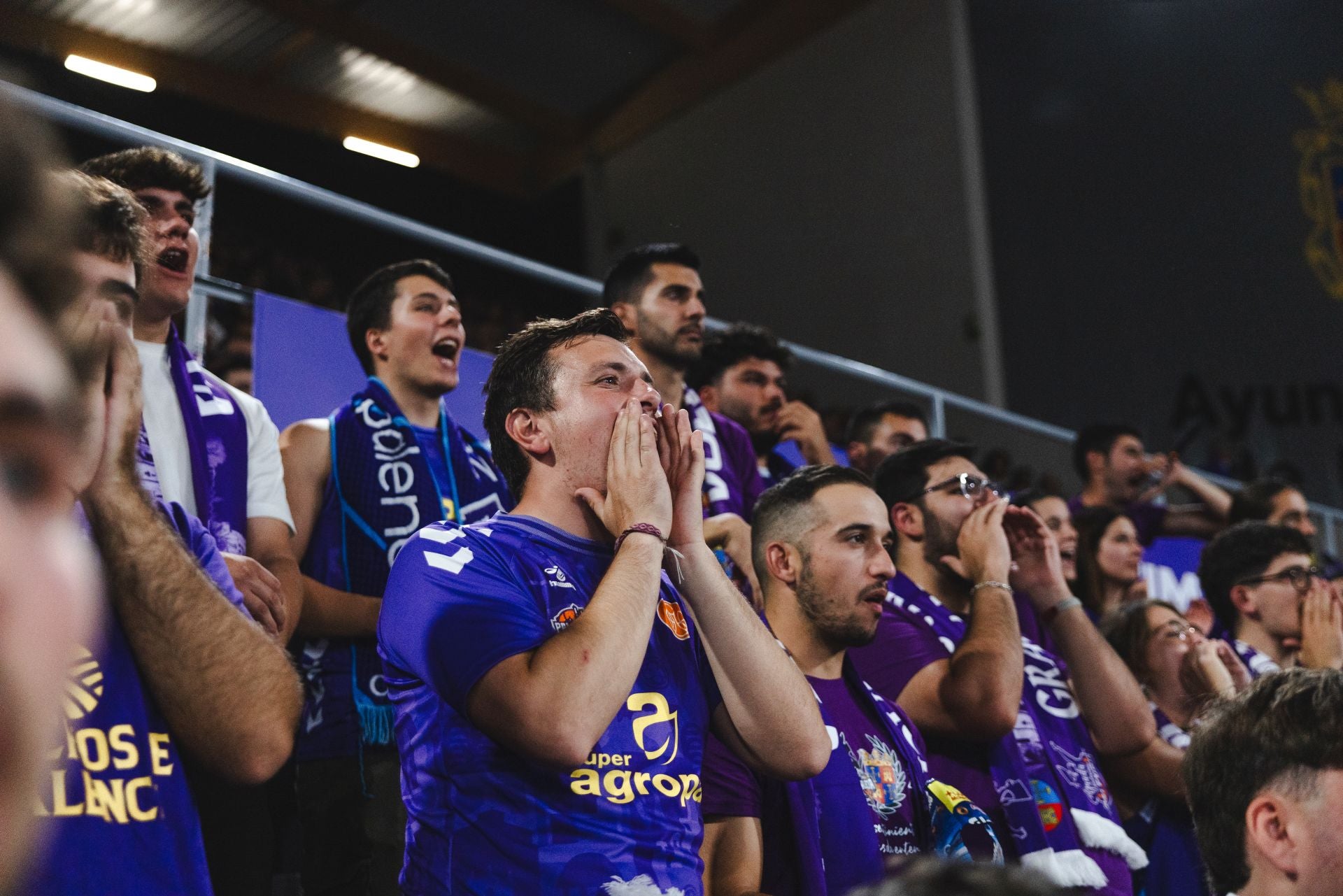 Búscate en las gradas del Súper Agropal-Menorca