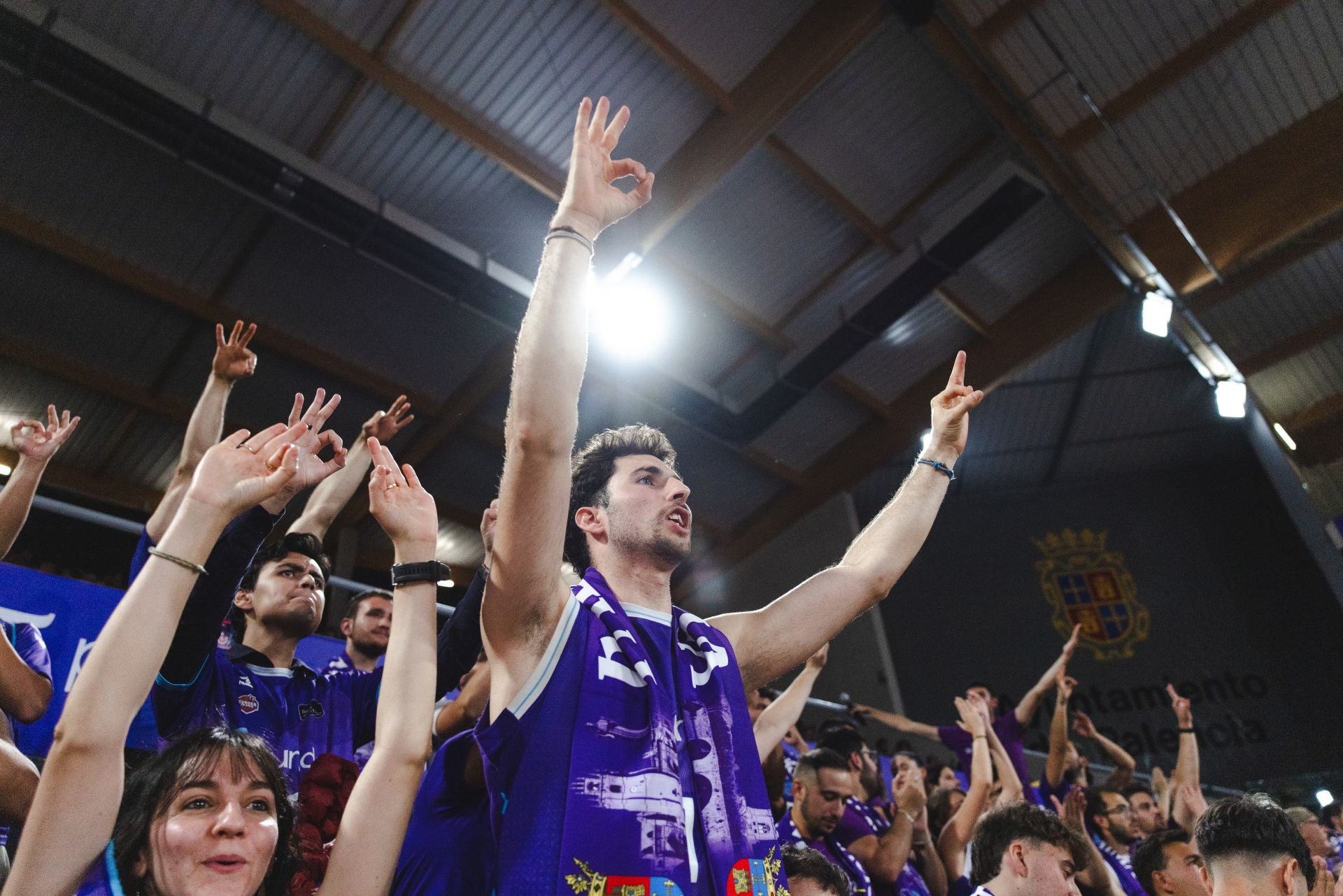 Búscate en las gradas del Súper Agropal-Menorca