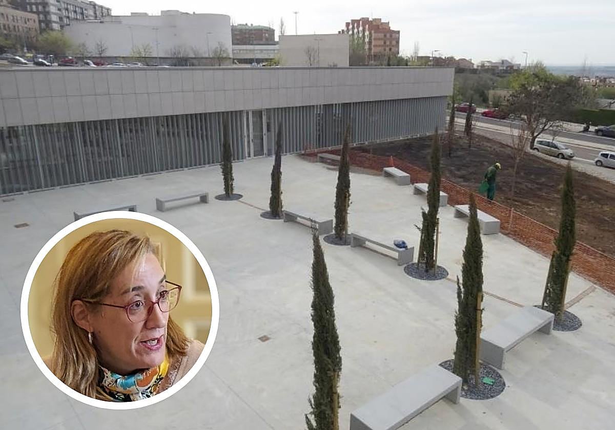 El centro de vida activa y la biblioteca de Parquesol. En detalle, Rocío Anguita.
