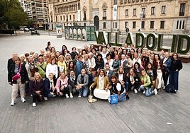 Las interventoras, este domingo por la mañana en la plaza de Zorrilla.