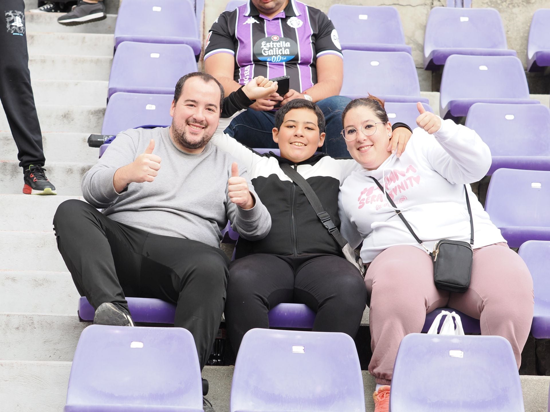 Búscate en la grada del Real Valladolid-Sporting de Gijón (1/4)