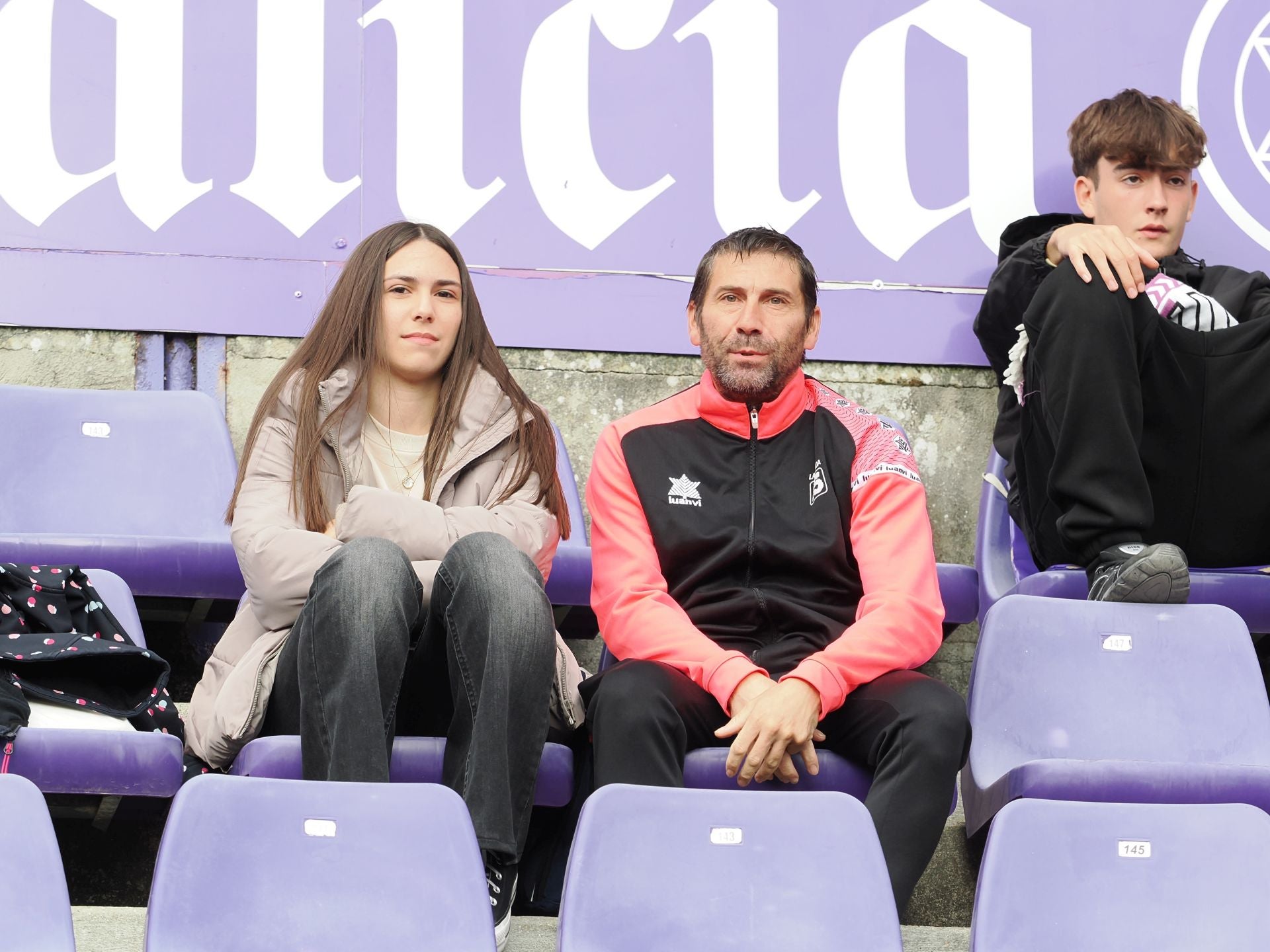 Búscate en la grada del Real Valladolid-Sporting de Gijón (1/4)