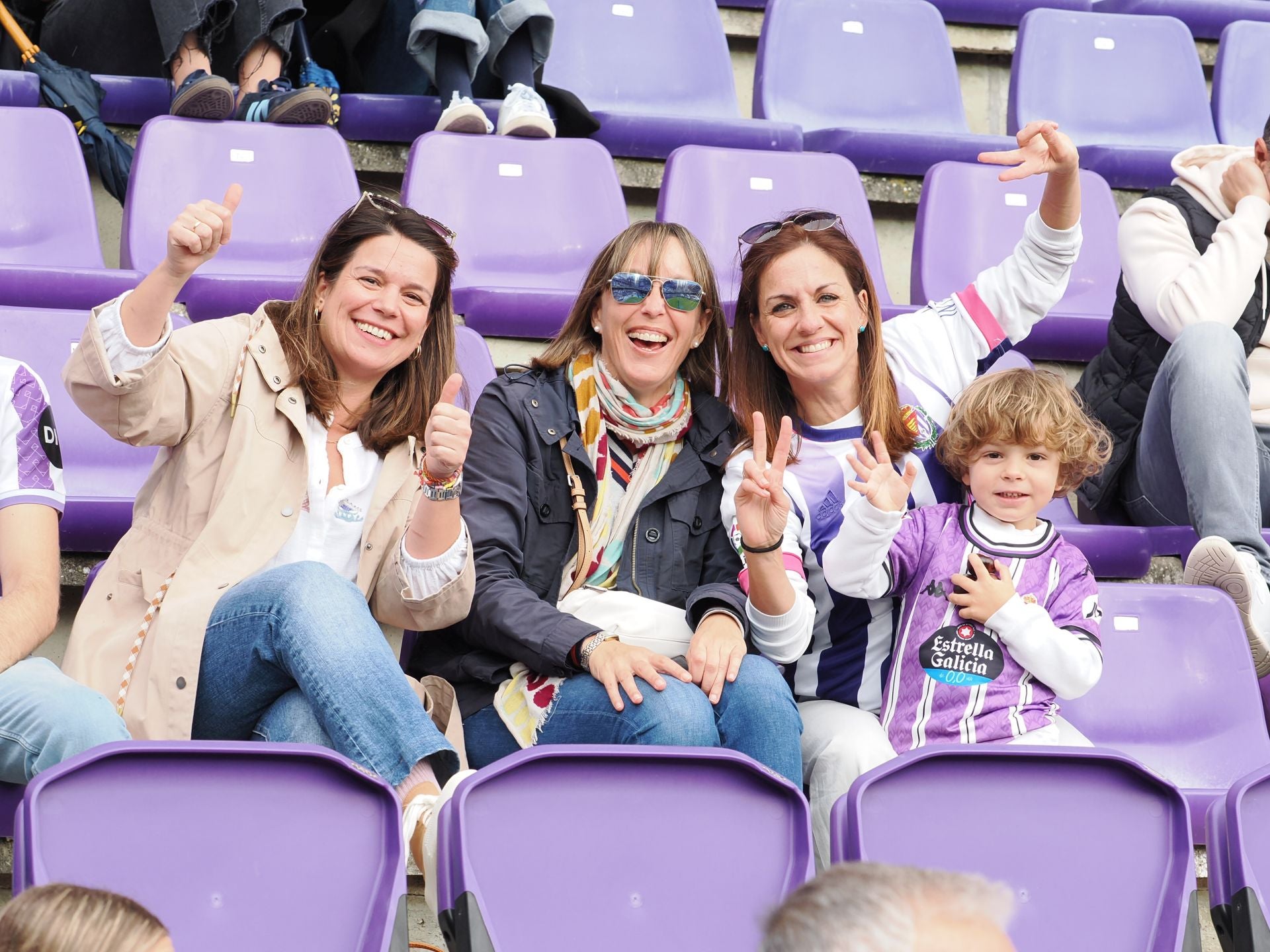 Búscate en la grada del Real Valladolid-Sporting de Gijón (1/4)