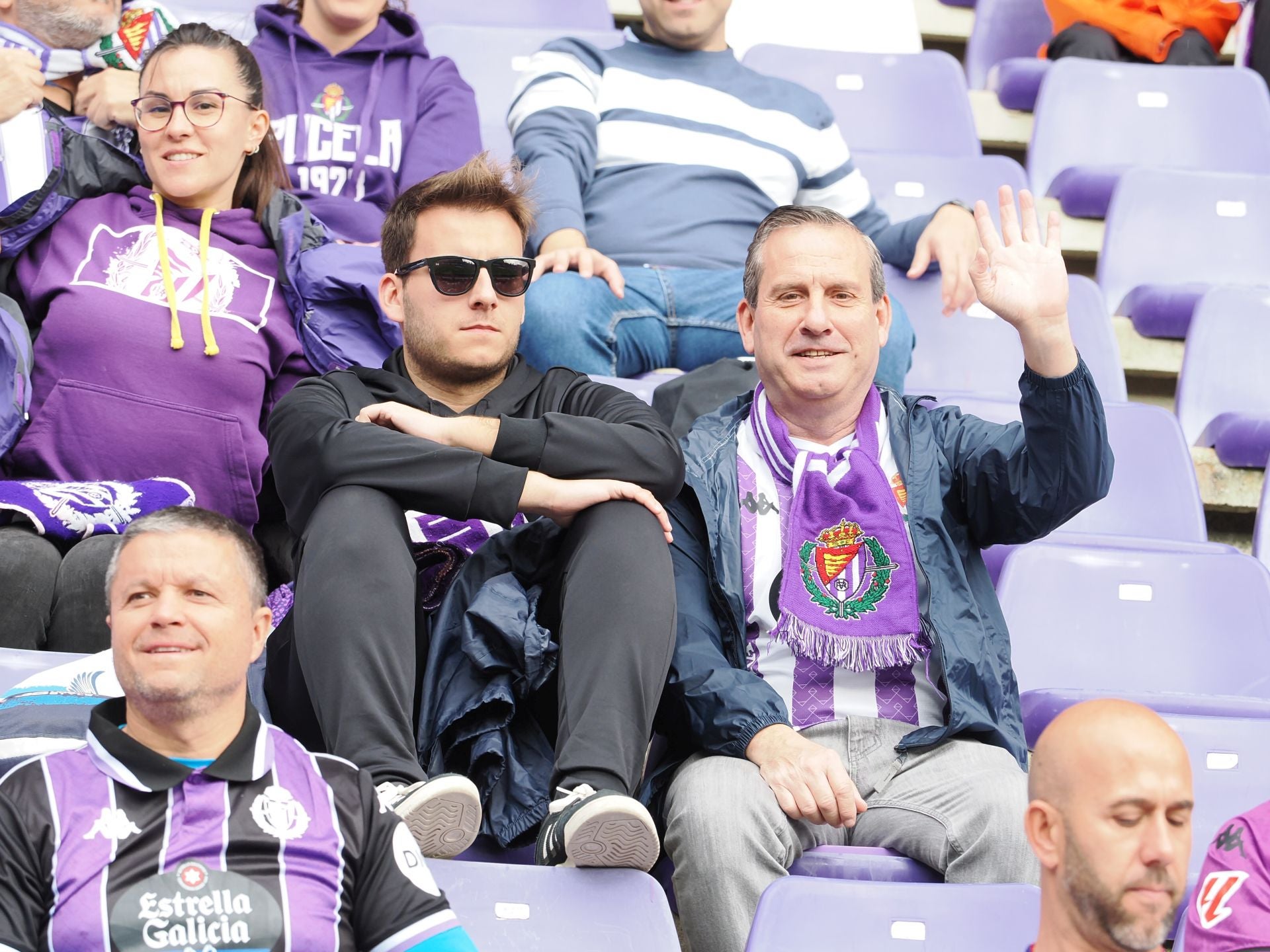 Búscate en la grada del Real Valladolid-Sporting de Gijón (4/4)