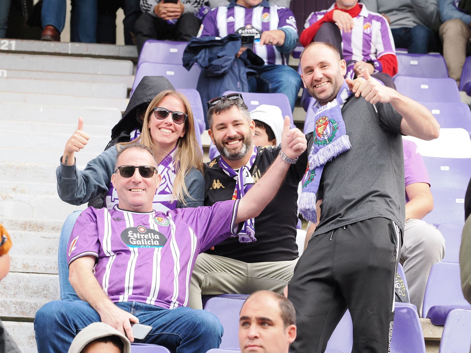 Búscate en la grada del Real Valladolid-Sporting de Gijón (3/4)