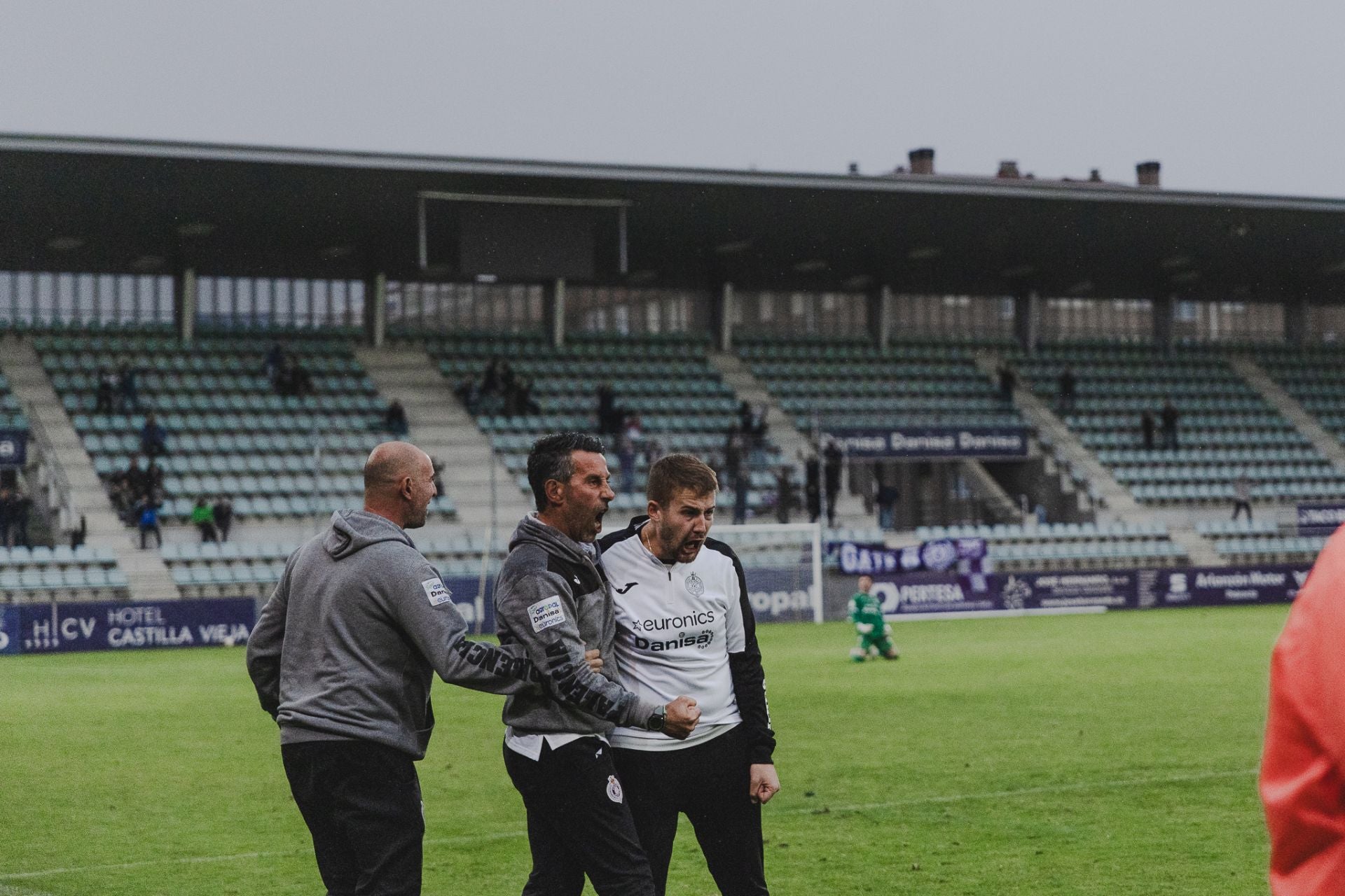 El Palencia Cristo se pone en cabeza