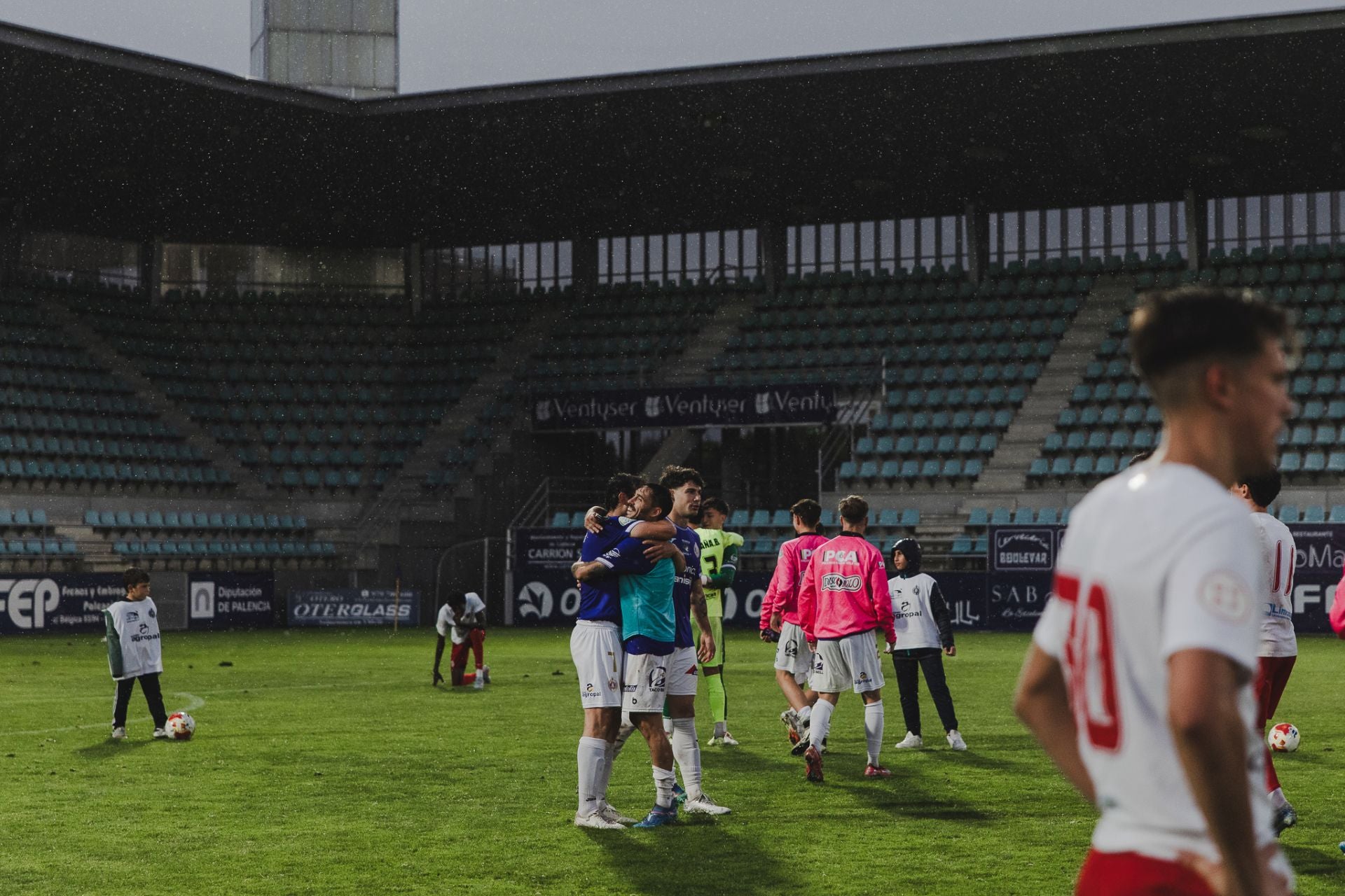 El Palencia Cristo se pone en cabeza