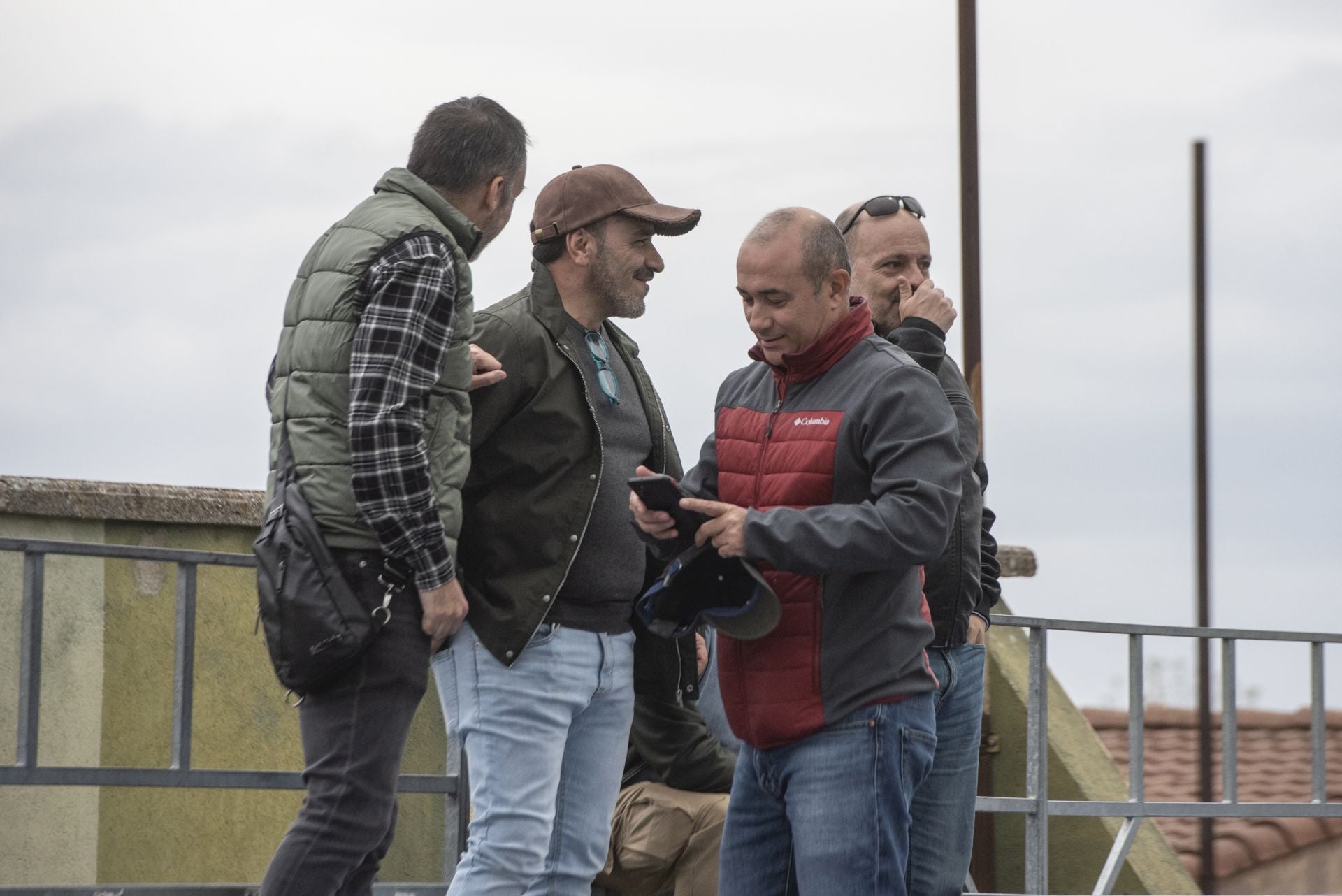 Búscate en las gradas de La Albuera durante el Segoviana vs Ávila