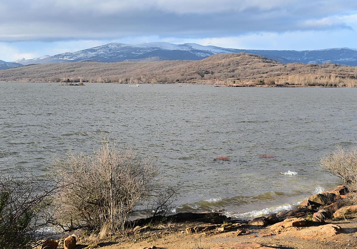 Embalse de Aguilar de Campoo, en Palencia, en una imagen de archivo.