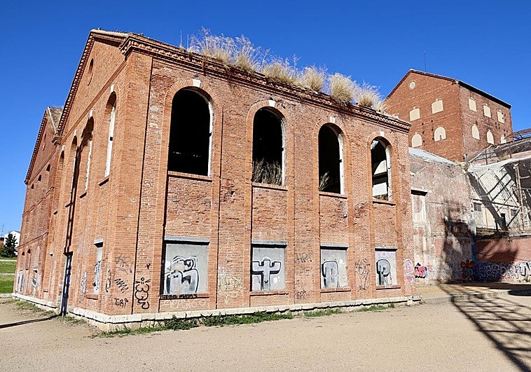 Edificios de la antigua fábrica azucarera en el parque de las Norias.