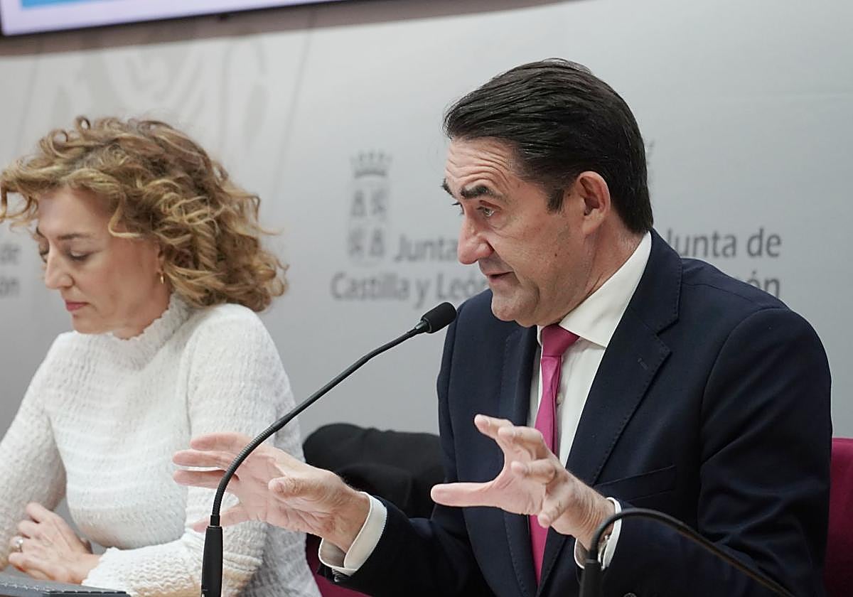 El consejero de Medio Ambiente, Vivienda y Ordenación del Territorio, Juan Carlos Suárez-Quiñones, este lunes durante la presentación de las ayudas al alquiler.