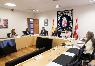 El informe de la letrada mayor de las Cortes insta a devolver el presupuesto de la Junta