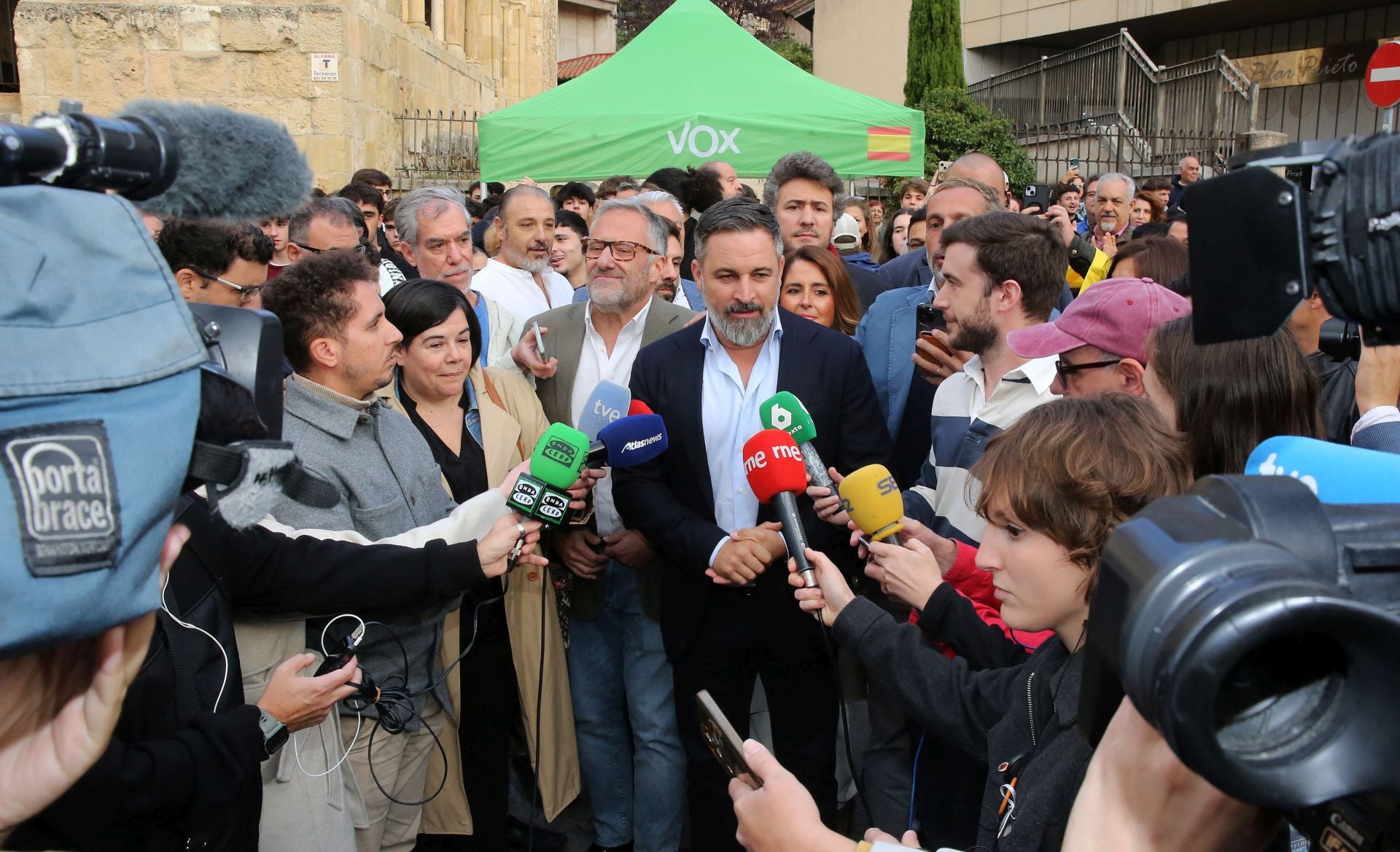 La visita de Abascal a Segovia, en imágenes