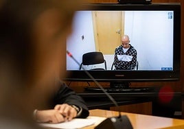 El acusado, Jorge Luis M. S., durante la suspensión del mismo juicio en mayo.