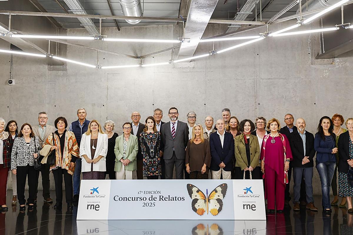 Finalistas del certamen y promotores de la iniciativa.