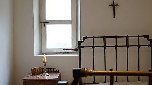 Dicen que en la casa de Zorrilla hay un fantasma. Se trataría del espíritu de...