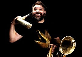 El músico gallego Abraham Cupeiro actúa este viernes en el Teatro Ortega de Palencia.