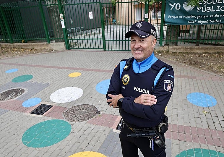 Ángel Cabezas ejerce come agente tutor de la Policía Local desde hace 14 años.