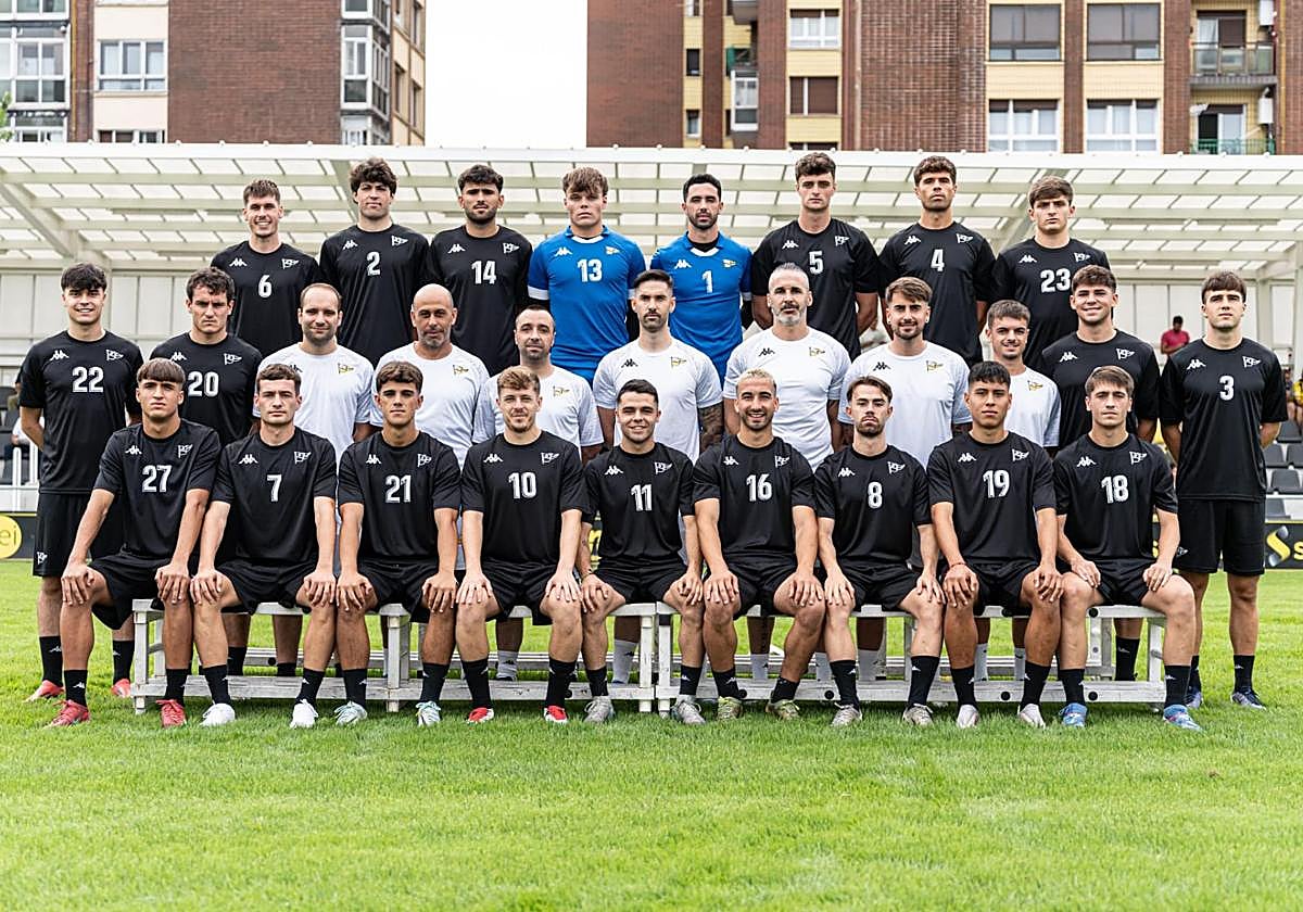 Plantilla del Portugalete 25-26 que milita en la Tercera Federación.