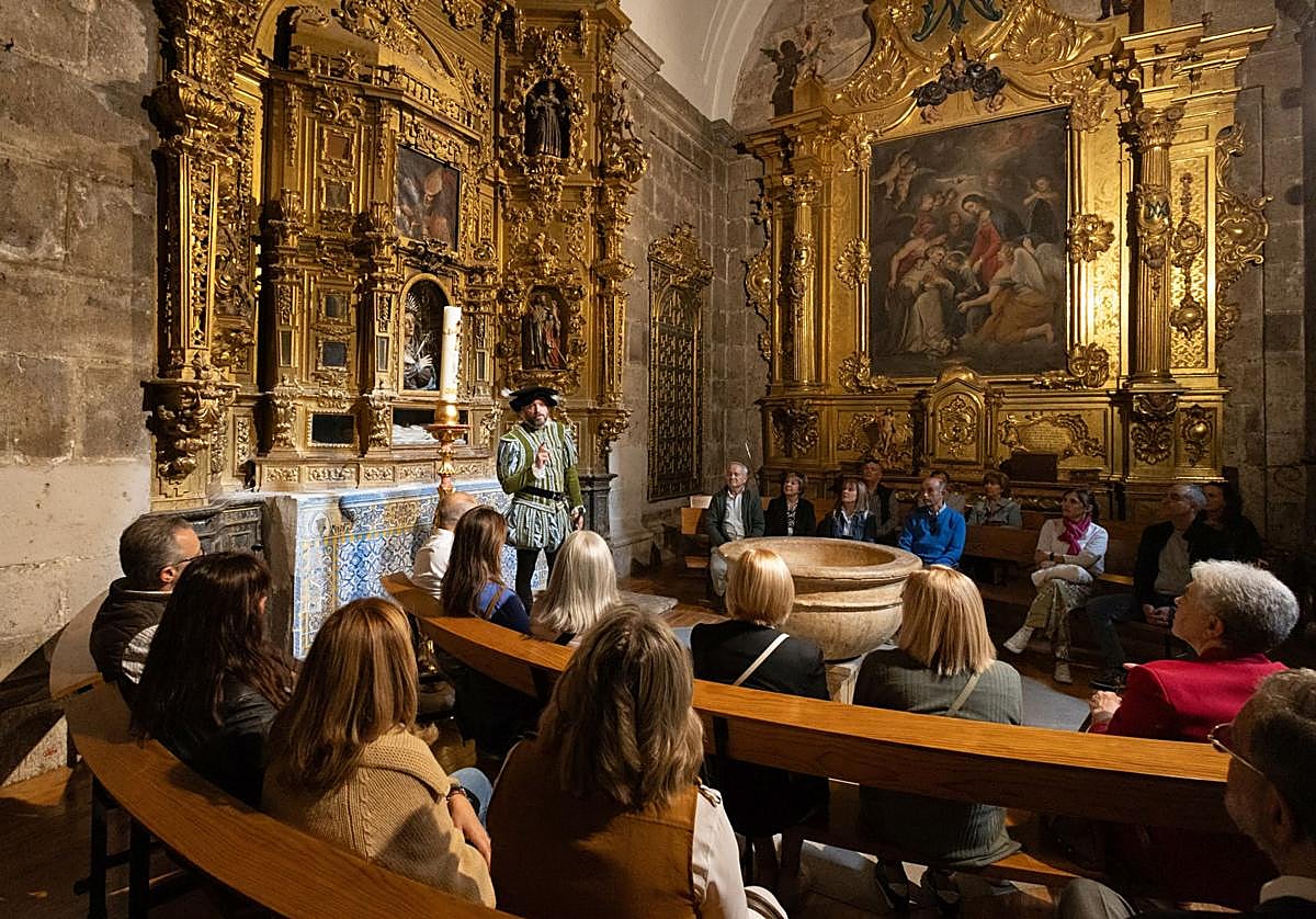 Uno de los momentos de la ruta teatralizada sobre la Controversia de Valladolid.