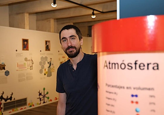 Germán Molpeceres posa en una de las salas del Museo de la Ciencia de Valladolid.