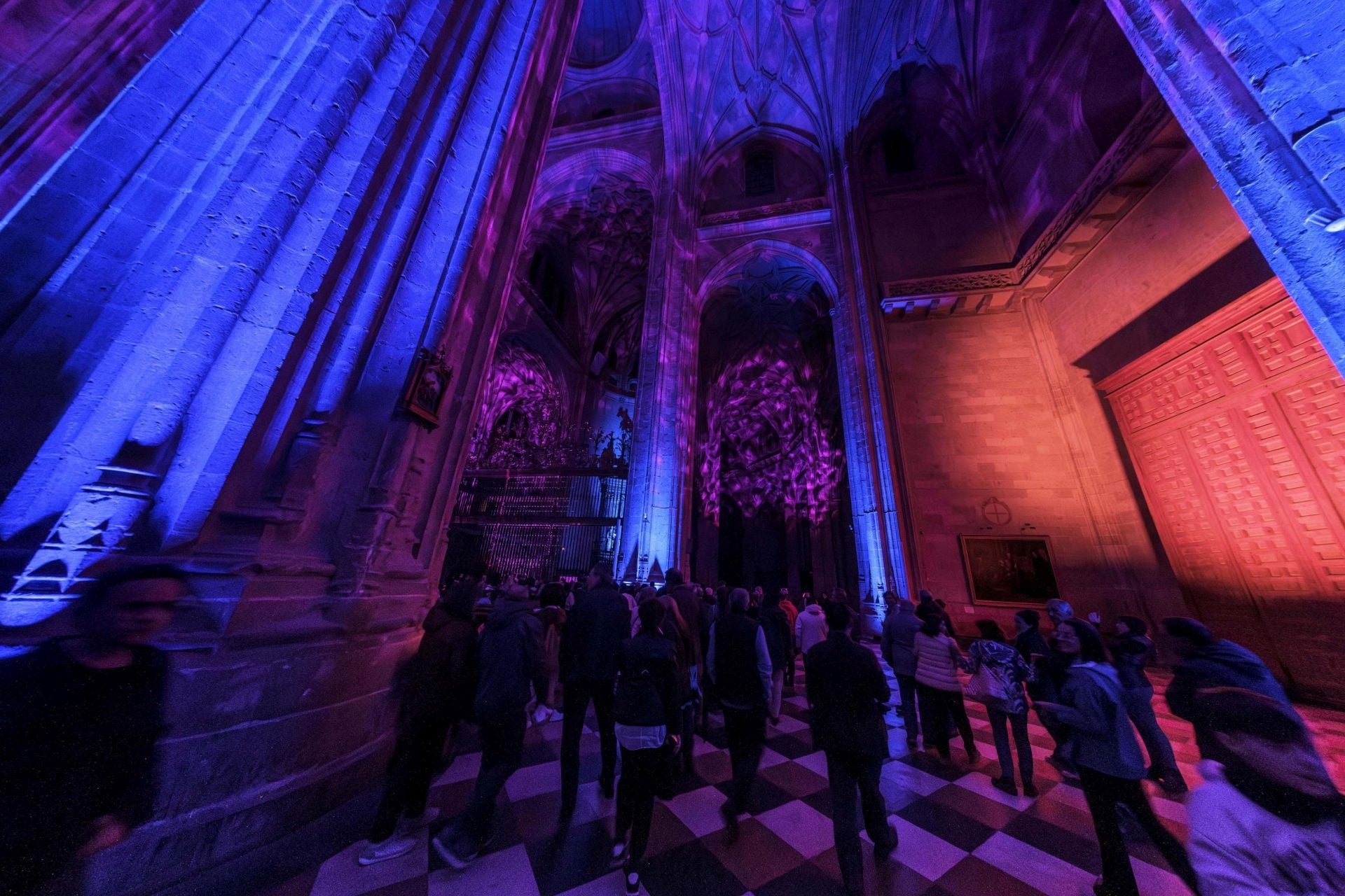 El prodigioso Paso de la Hoja y las sopas del santo, en imágenes