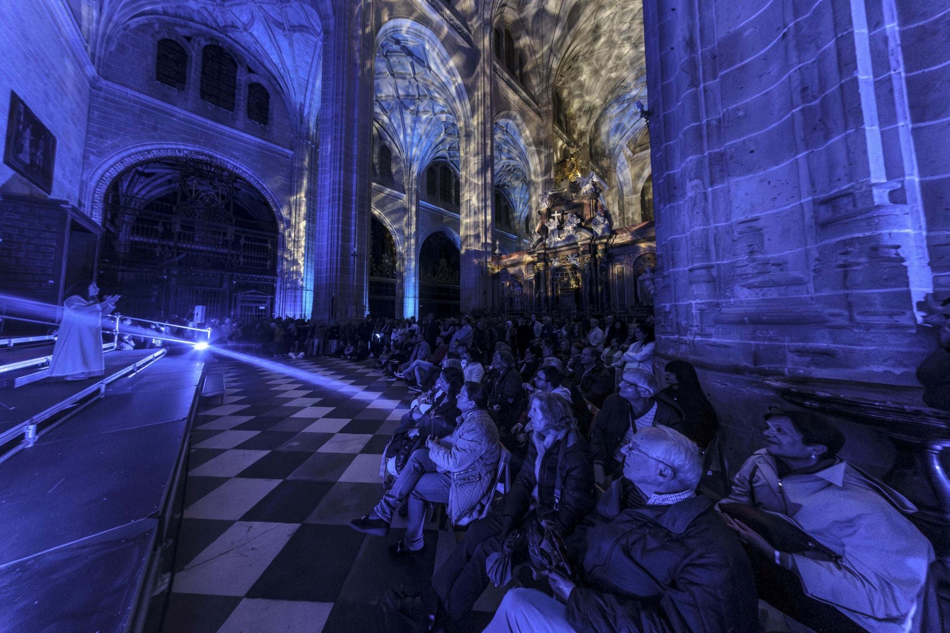 El prodigioso Paso de la Hoja y las sopas del santo, en imágenes