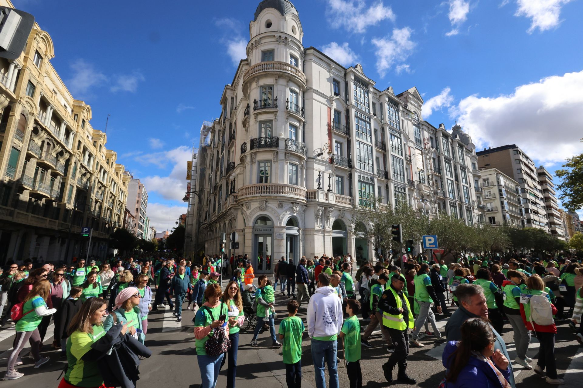 Las imágenes de la Marcha contra el Cáncer 2025