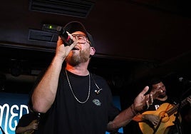 Imágenes del concierto de Javi Medina celebrado este sábado en la sala Porta Caeli de Valladolid