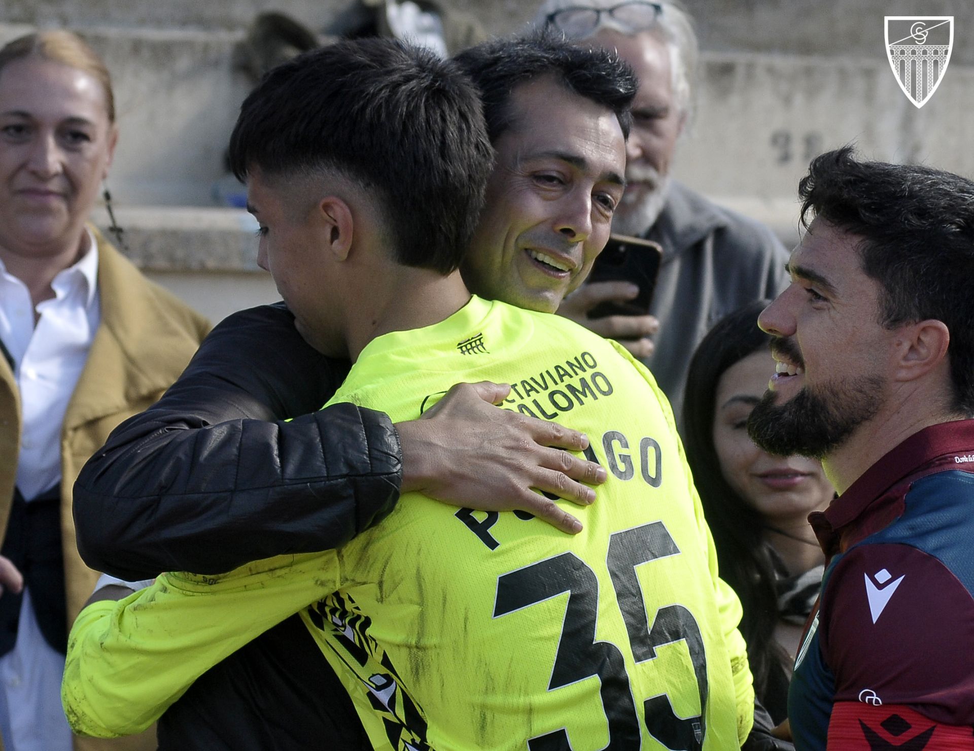 Fotos de la victoria de la Segoviana en Salamanca