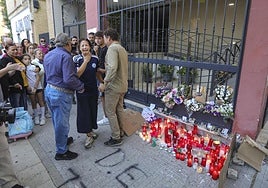 Concentración hace unos días en memoria de Sandra Peña, la menor que se suicidó por presunto acoso escolar en Sevilla.