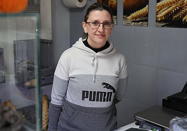 Desirée Cruz, vecina y comerciante de La Overuela.