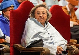 La periodista Carmen Sarmiento es Doctora Honoris Causa por la Universidad de Valladolid.