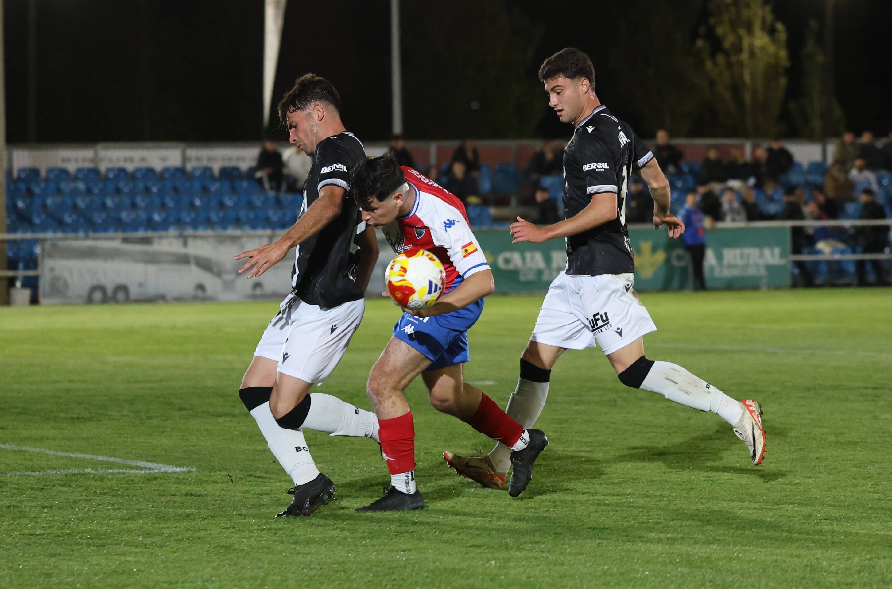 Las imágenes de la derrota del Atlético Tordesillas ante el Burgos CF