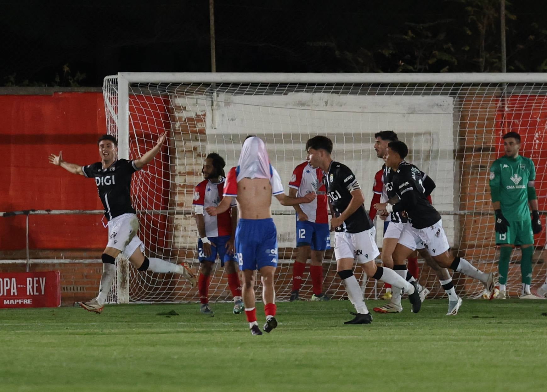 Las imágenes de la derrota del Atlético Tordesillas ante el Burgos CF