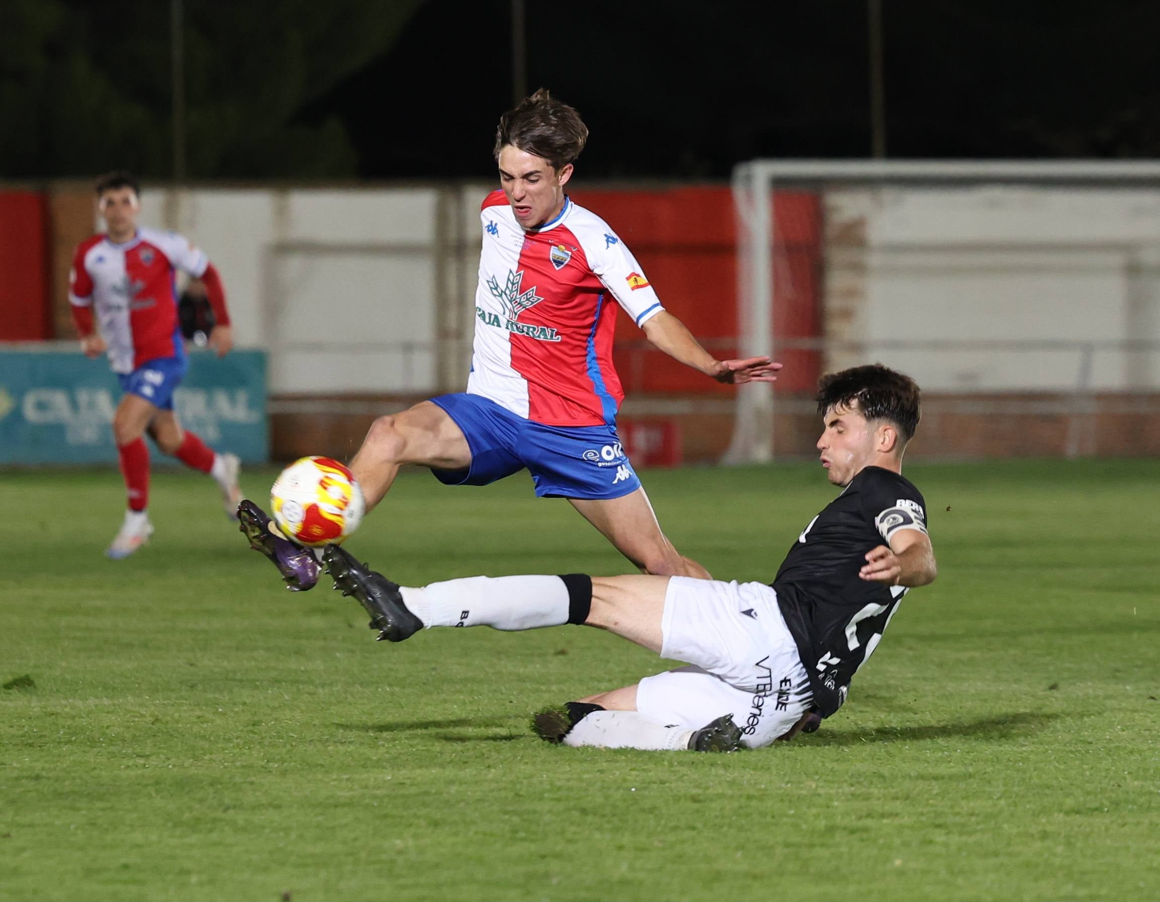Las imágenes de la derrota del Atlético Tordesillas ante el Burgos CF