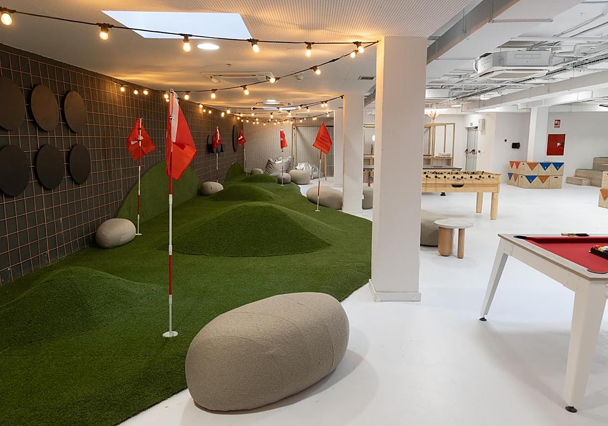 La sala de esparcimiento de la nueva residencia del antiguo Colegio de Huérfanos.