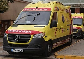 Tres heridos al salirse de la vía un turismo en la A-67